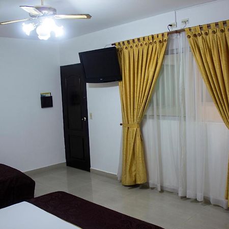 Hotel Plazuela San Ignacio Меделин Екстериор снимка