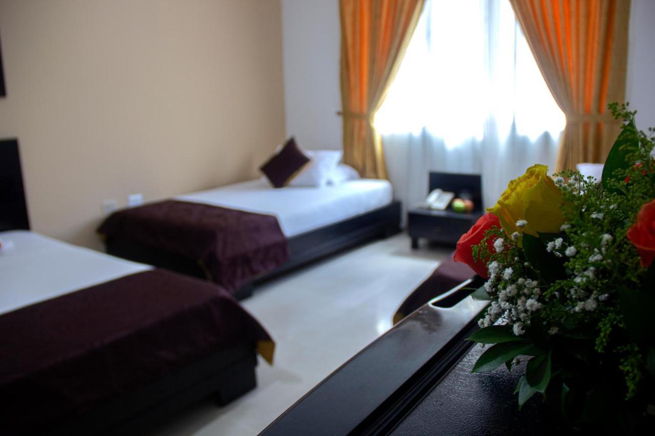 Hotel Plazuela San Ignacio Меделин Екстериор снимка