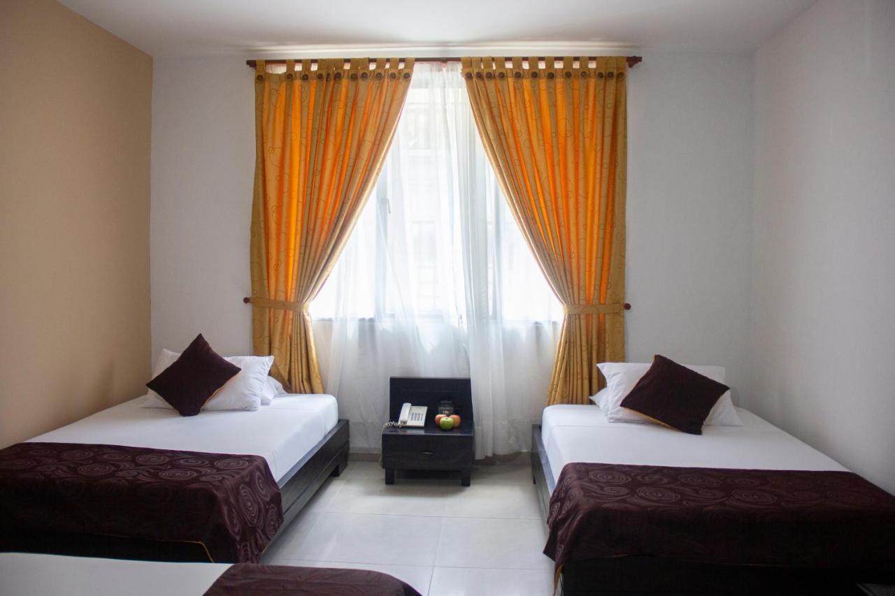 Hotel Plazuela San Ignacio Меделин Екстериор снимка