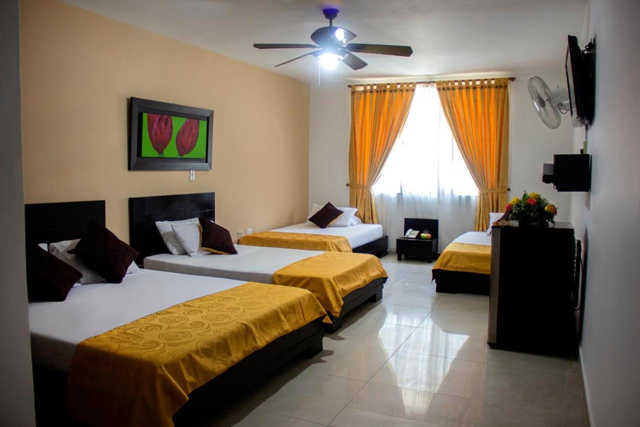 Hotel Plazuela San Ignacio Меделин Екстериор снимка