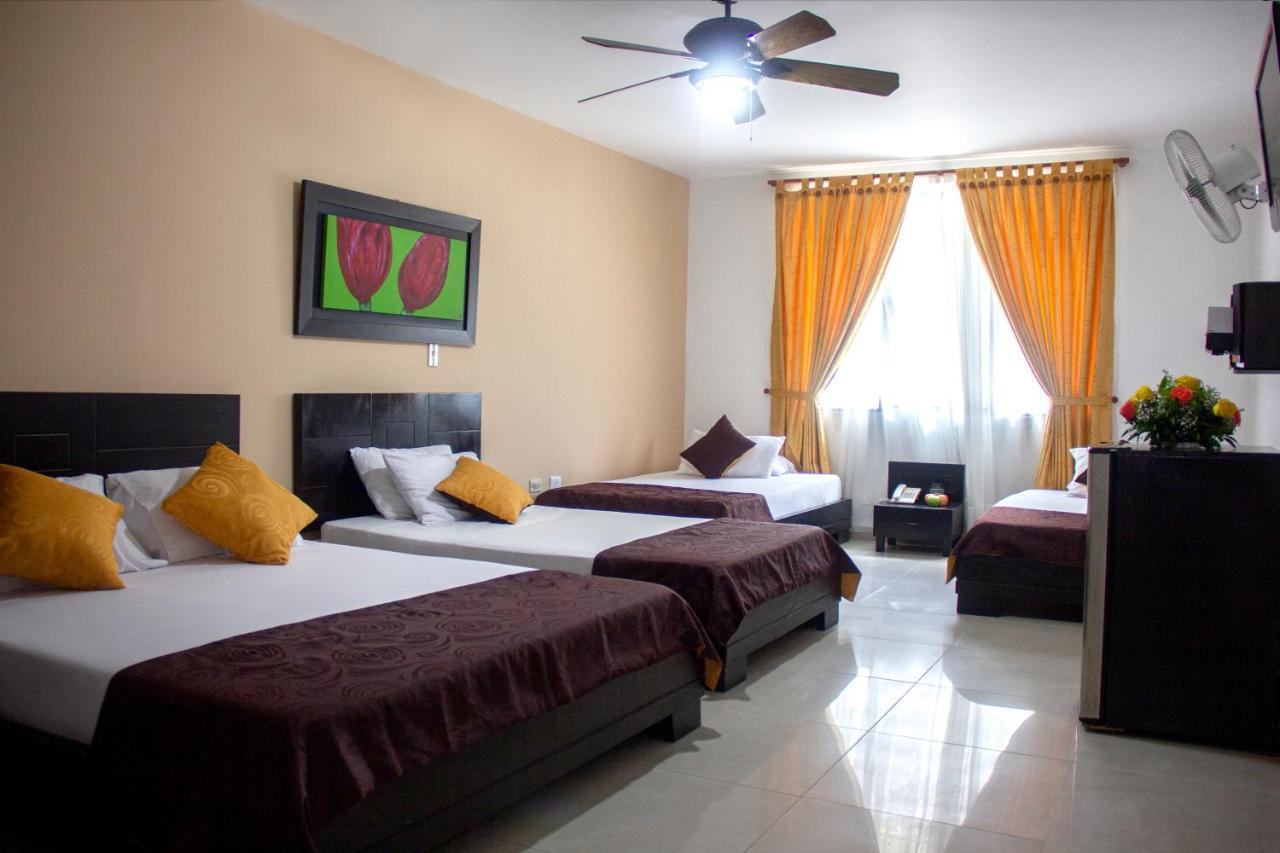 Hotel Plazuela San Ignacio Меделин Екстериор снимка