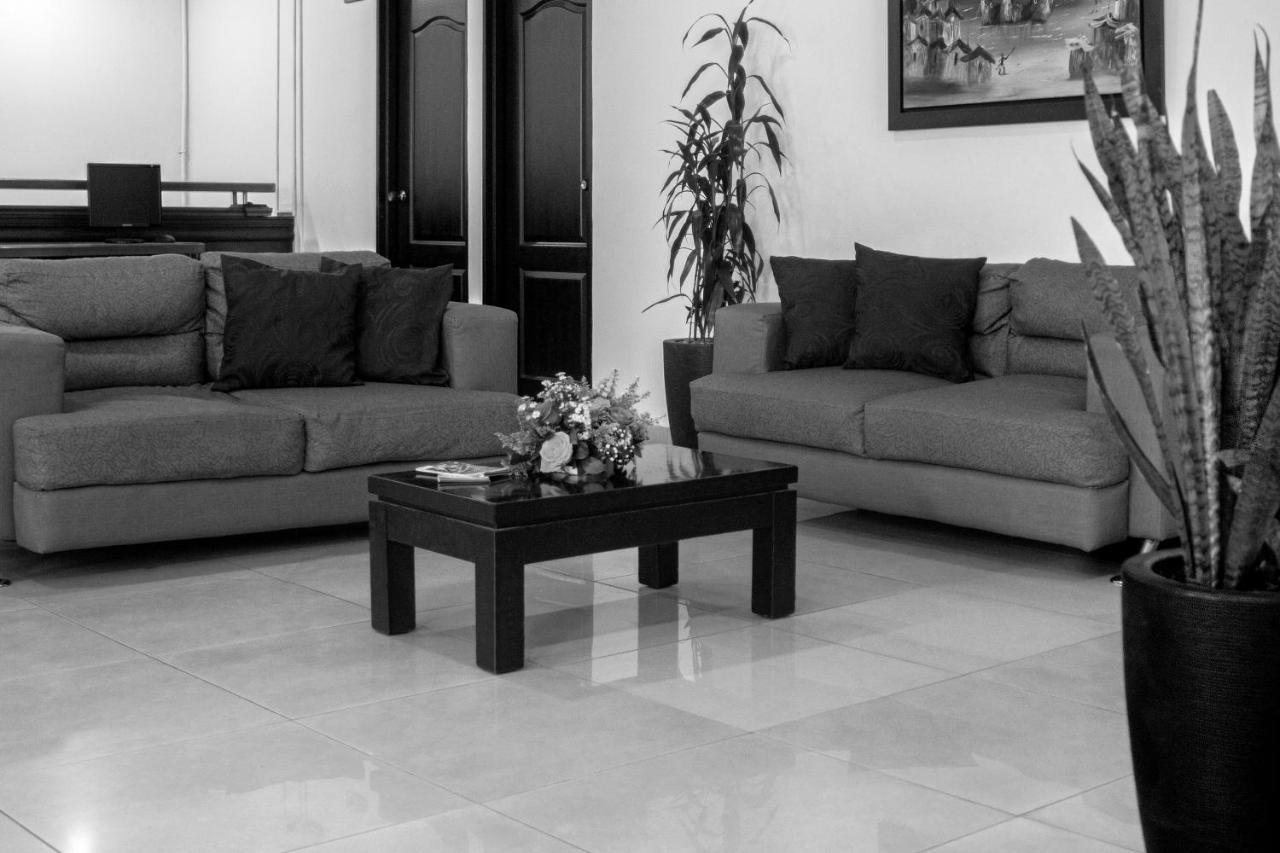 Hotel Plazuela San Ignacio Меделин Екстериор снимка