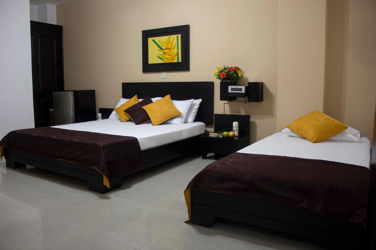 Hotel Plazuela San Ignacio Меделин Екстериор снимка