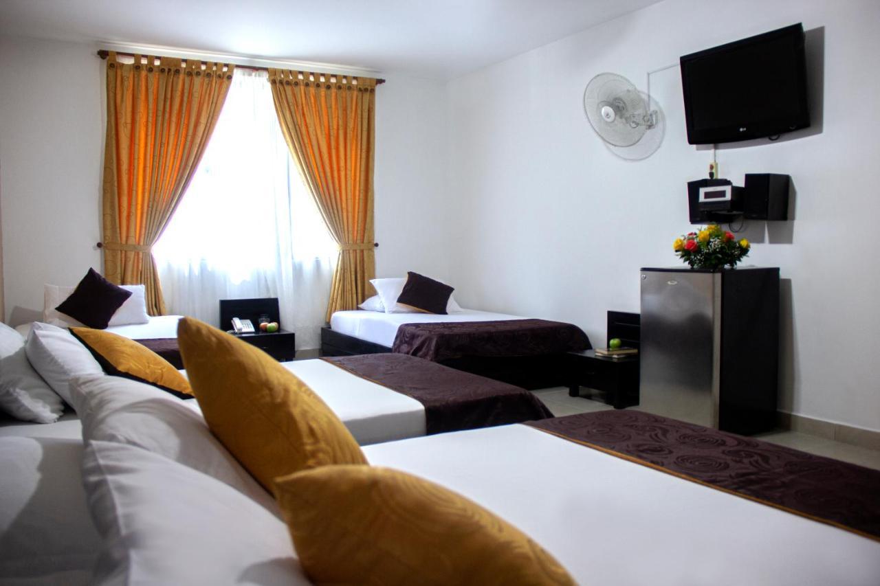 Hotel Plazuela San Ignacio Меделин Екстериор снимка